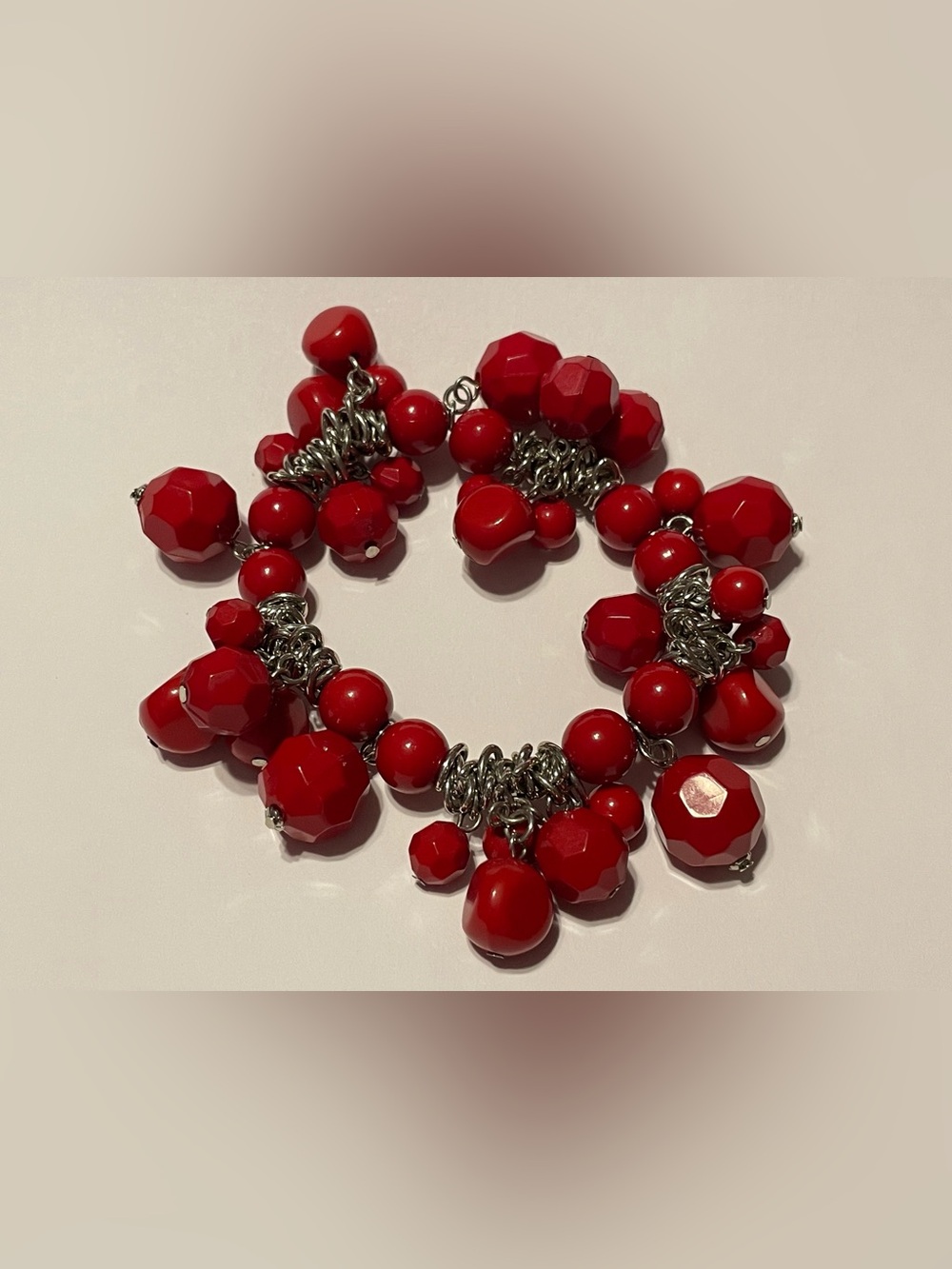 Red Plastic Cha Cha Bead Bracelet #0175